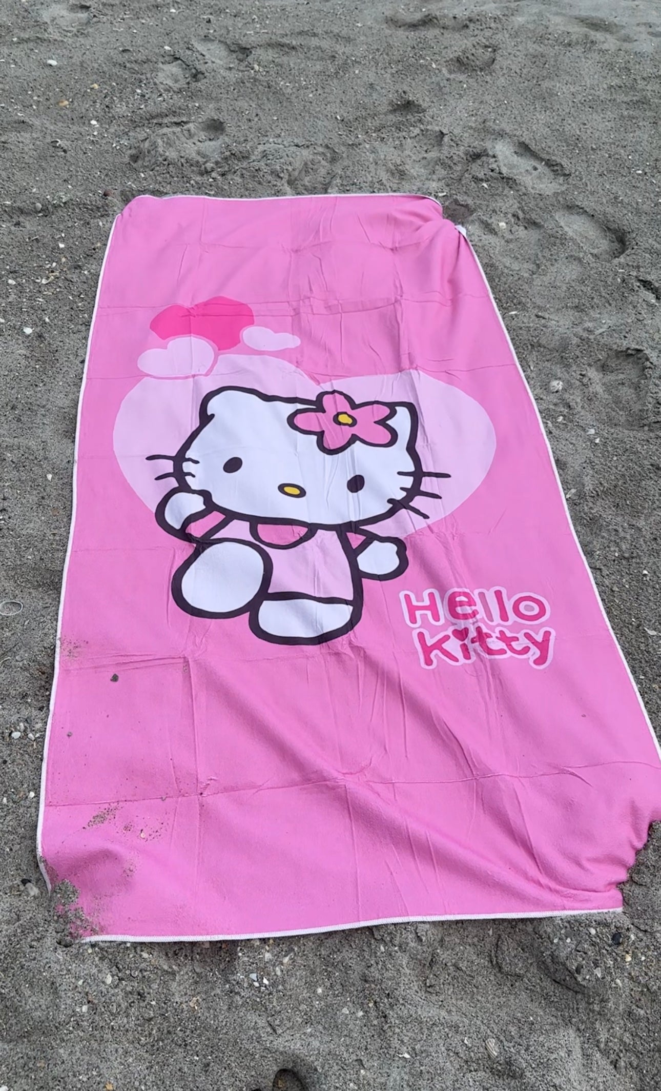 Hello Kitty Towel image 0