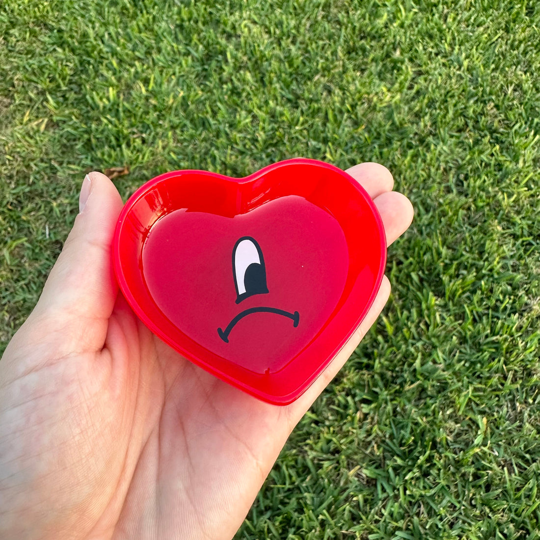 Corazoncito Bad Bunny Un Verano Sin Ti Mini Ashtrays image 0