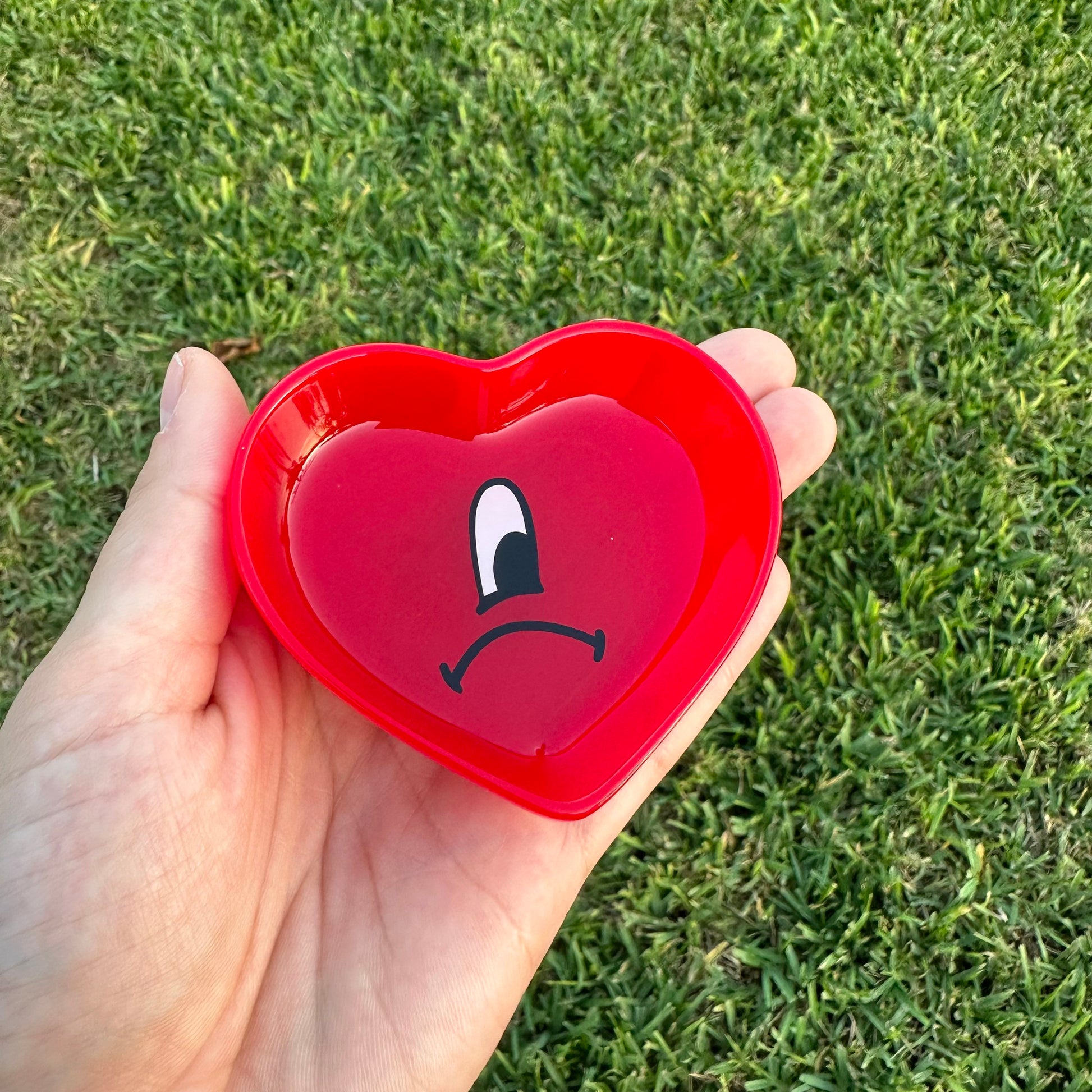 Corazoncito Bad Bunny Un Verano Sin Ti Mini Ashtrays image 0