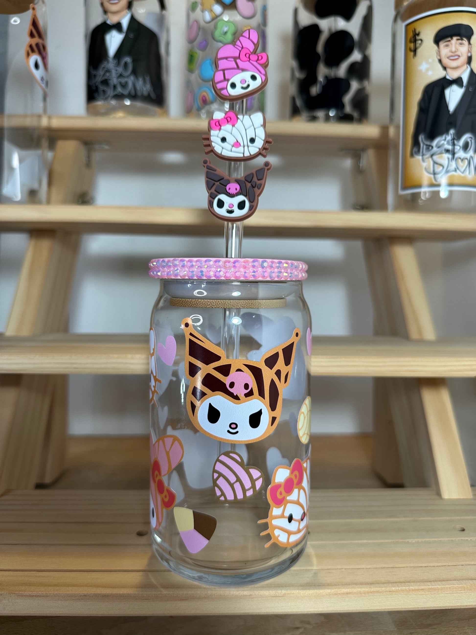 Concha Kitty Glass Cup image 3