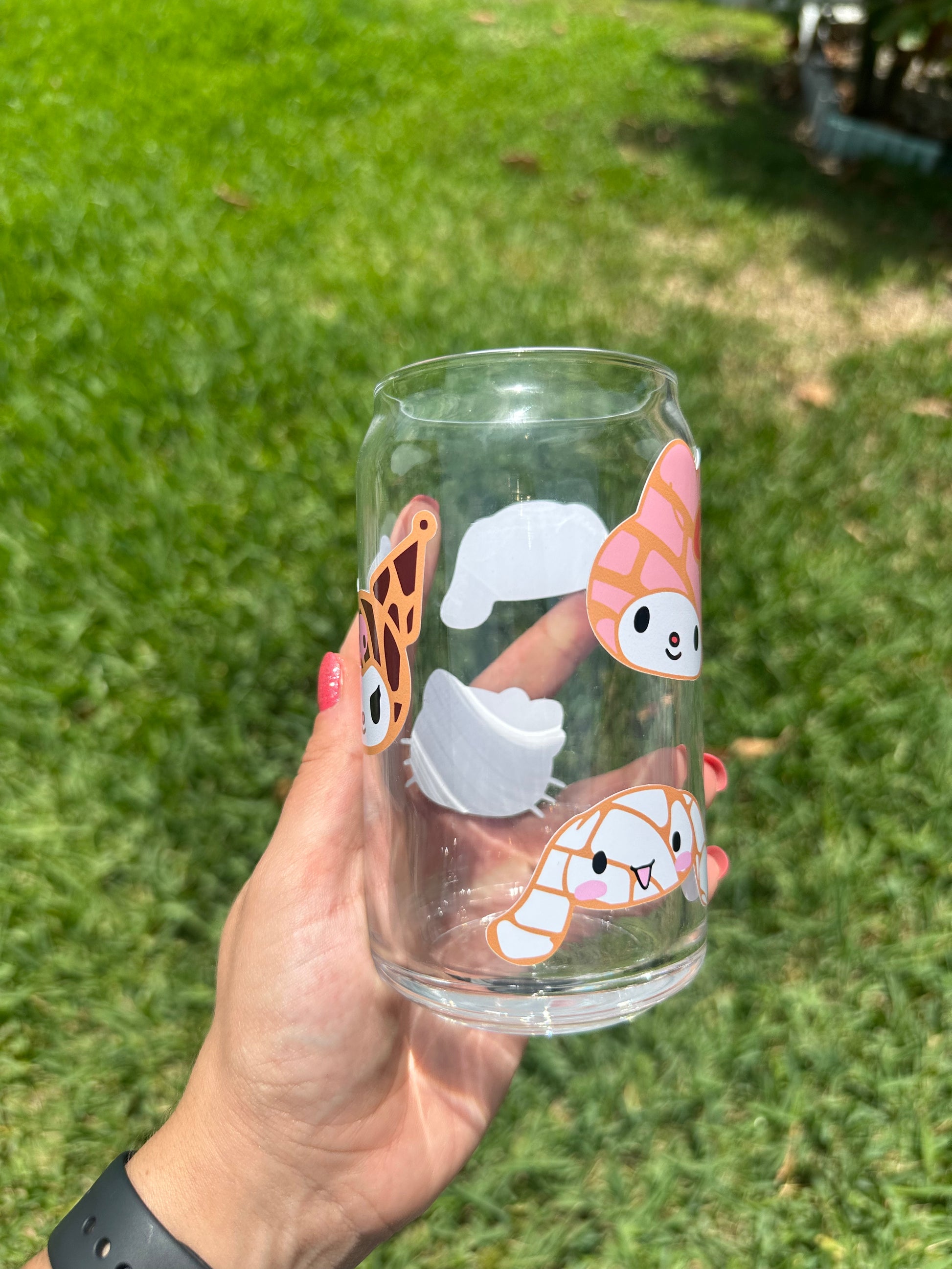 Concha Kitty Glass Cup image 1